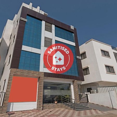 Oyo Flagship 19196 Shree Sai Niladri Residency Shirdi Exterior photo